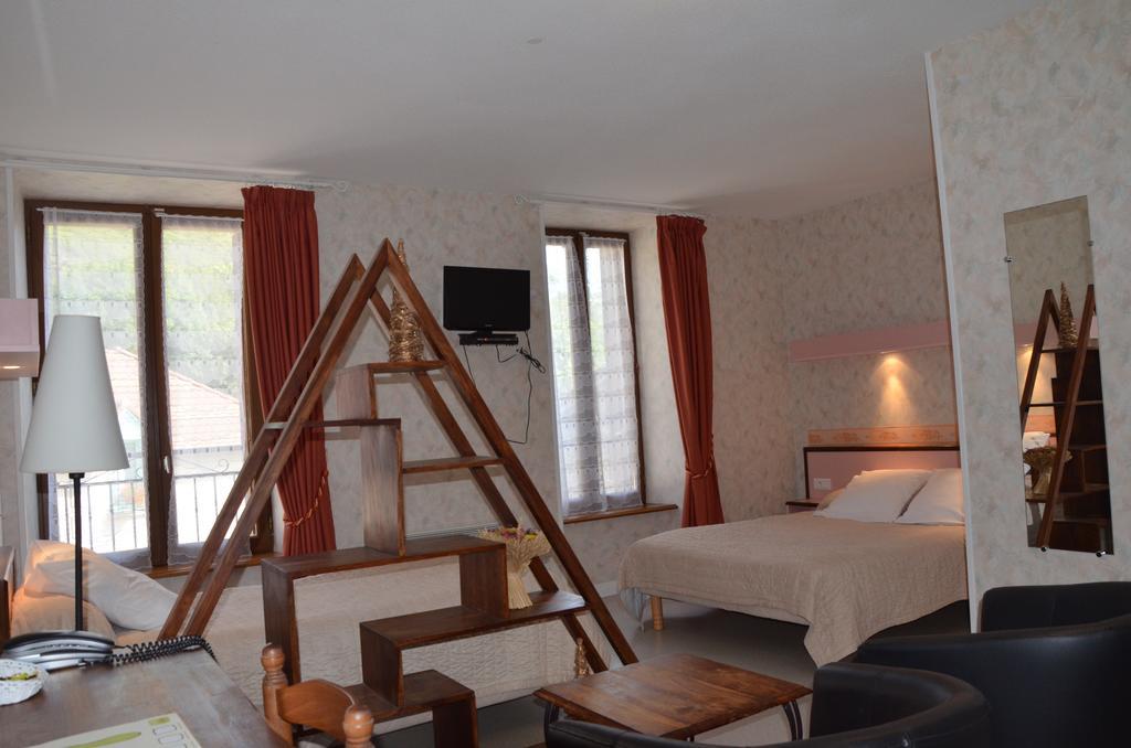Logis Auberge De L'Allagnonette Saint-Poncy Exterior foto